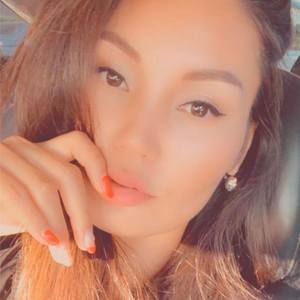 Meet your Posher, Uyanga